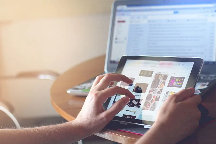 Nel 2021 un aggiornamento dell'algoritmo combinerà i Core Web Vitals ai segnali già esistenti per valutare l'esperienza dell'utente sulle pagine.