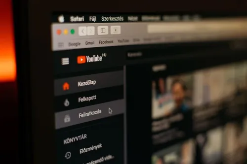 YouTube: come impostare un canale con video in più lingue