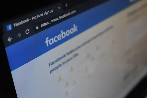 10 Buoni motivi per investire su Facebook